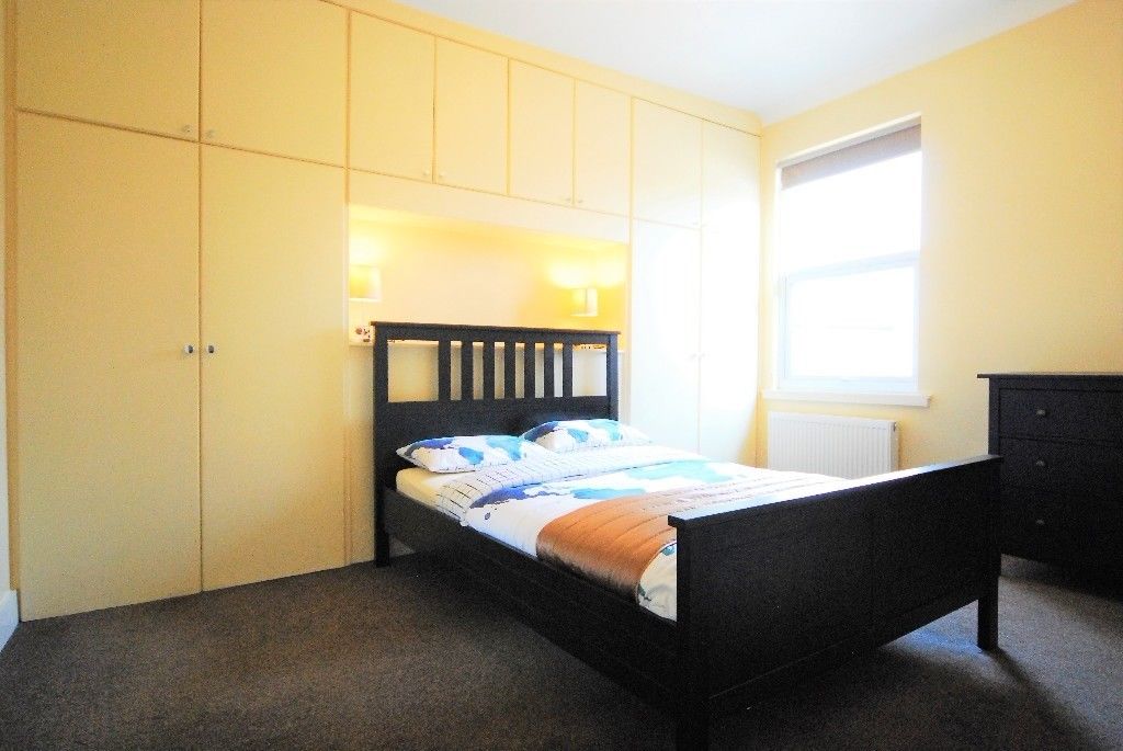 Queens Park Spacious Rooms