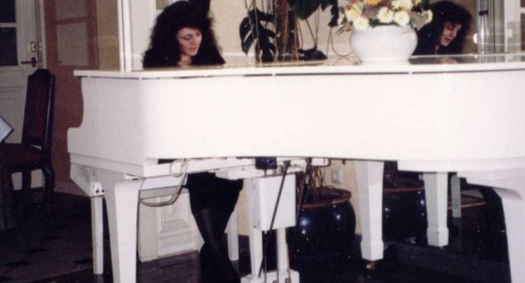 Very experienced and qualified teacher – Piano lessons