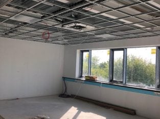 Gang of ceiling fixers wanted