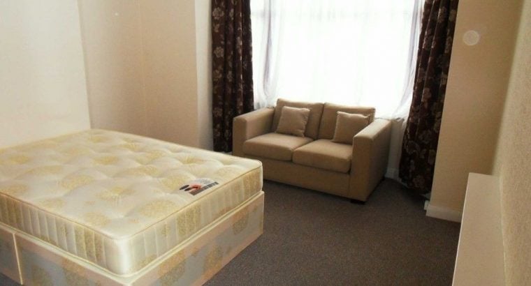 Double room to rent in Seven Kings