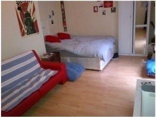 All bill inc Triple room available in Mile End very close to Limehouse