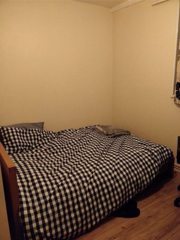 good condition double room in Stepney Green