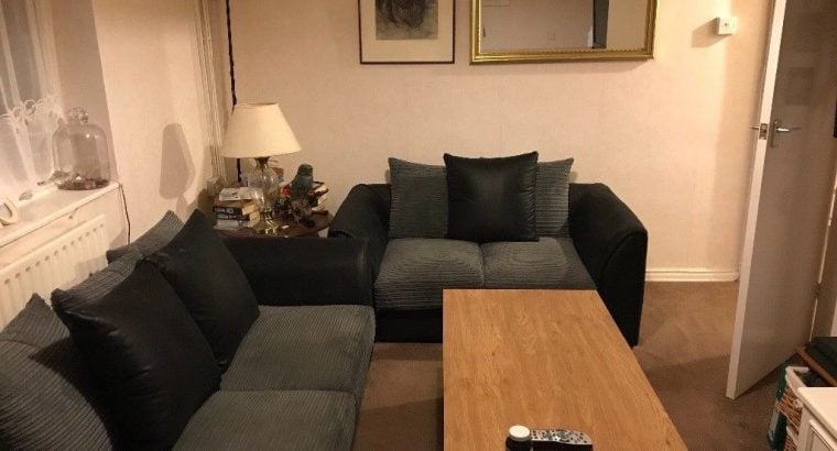 Home exchange 1 bed bungalow Egham, Surrey