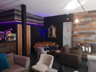 Alcohol Licensed Premises Theatre Bar With 3 Bed Apartment For Sale