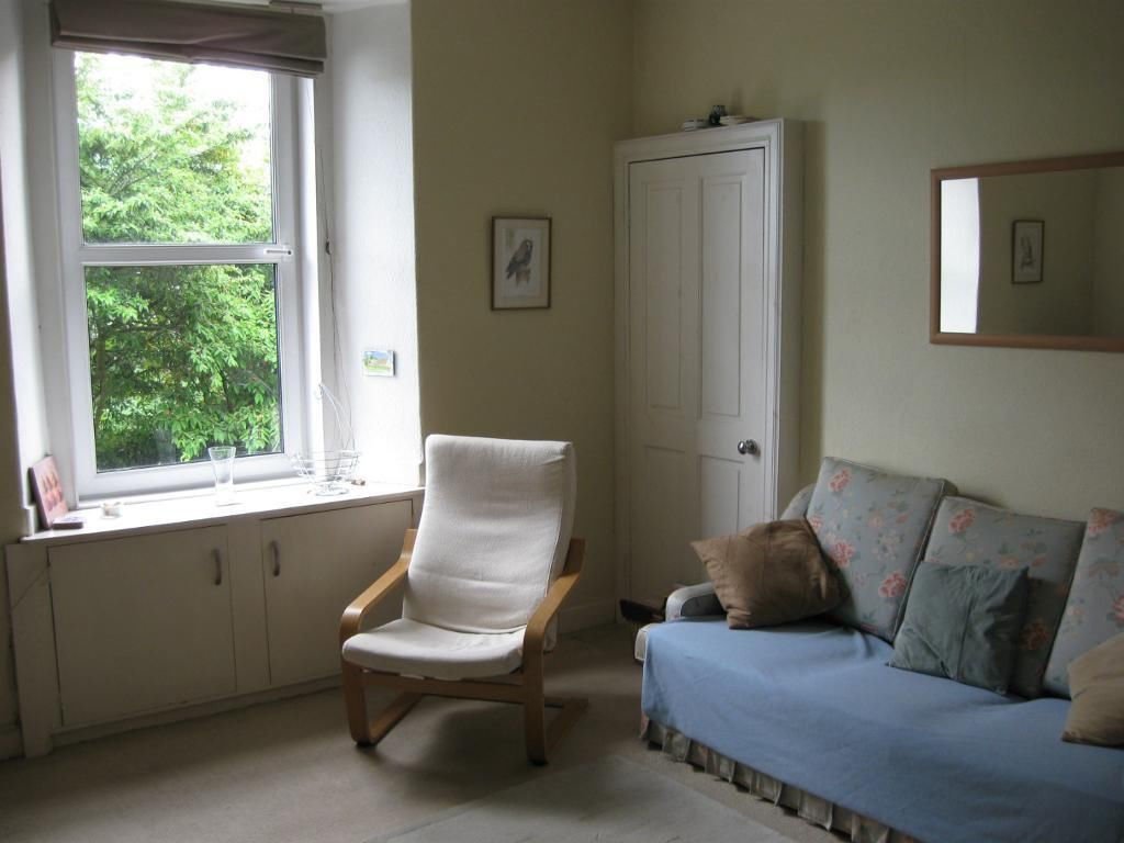 One Bedroom Flat Festival Let Edinburgh City Centre