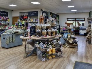 For Sale Stunning Boutique Pet Shop & Dog Grooming Spa