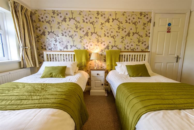 Freehold Busy Guest House On Edge Of The Cotswolds For Sale