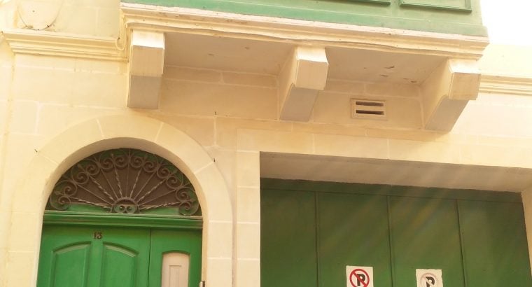 MALTA – Sliema townhouse with garage (direct from owner)