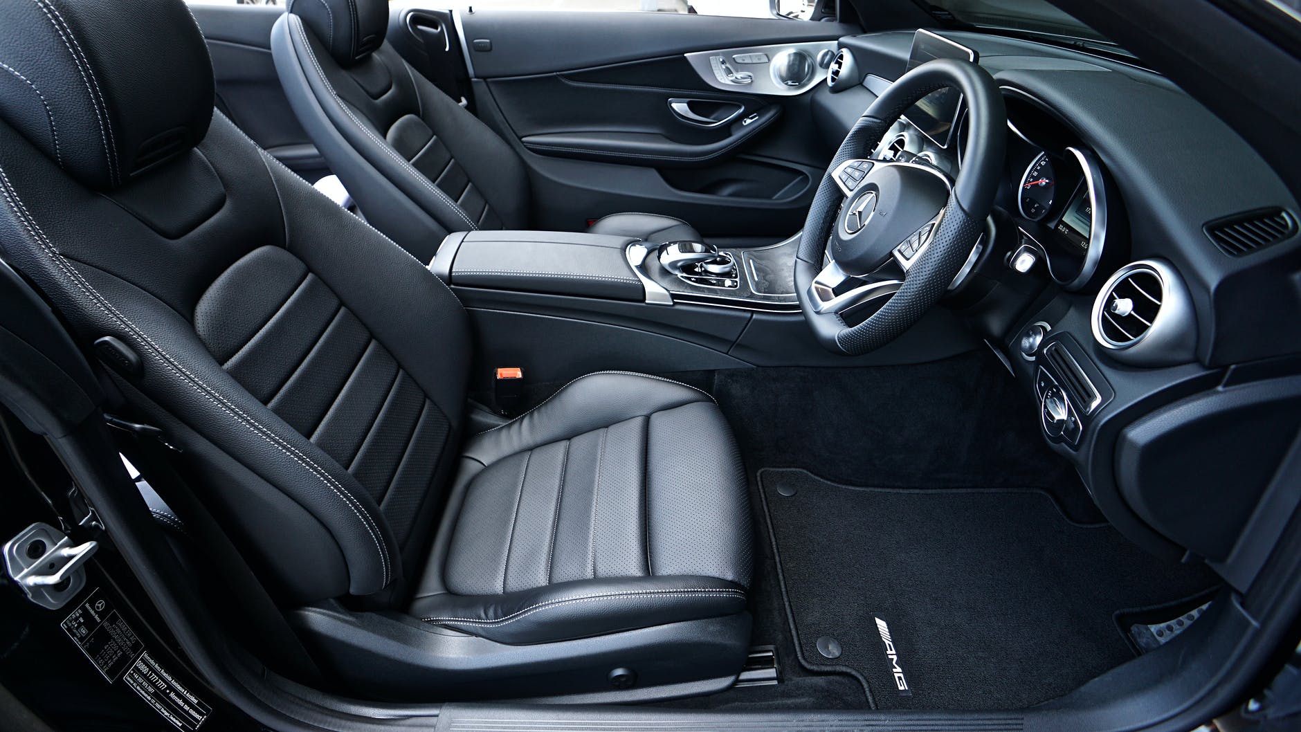 Private chauffeur tour London For Airport Transfer