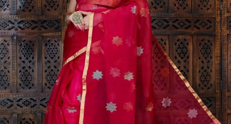 Latest Muslin Jamdani Sarees at a Wholesale Price
