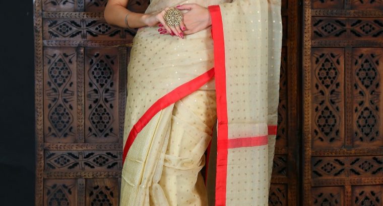 Latest Muslin Jamdani Sarees at a Wholesale Price