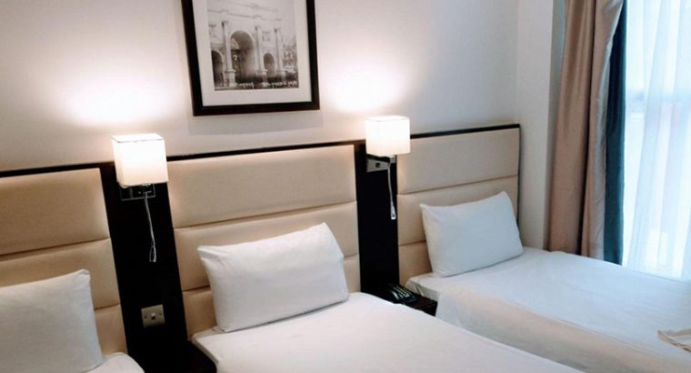 Lowest Price Deal at Edward Hotel: Triple En Suite