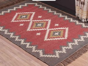 Handwoven Wool Kilim Rug – Traditional Flatweave Design