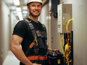 Electricians in Enfield – Fast Fix, Bright Tricks